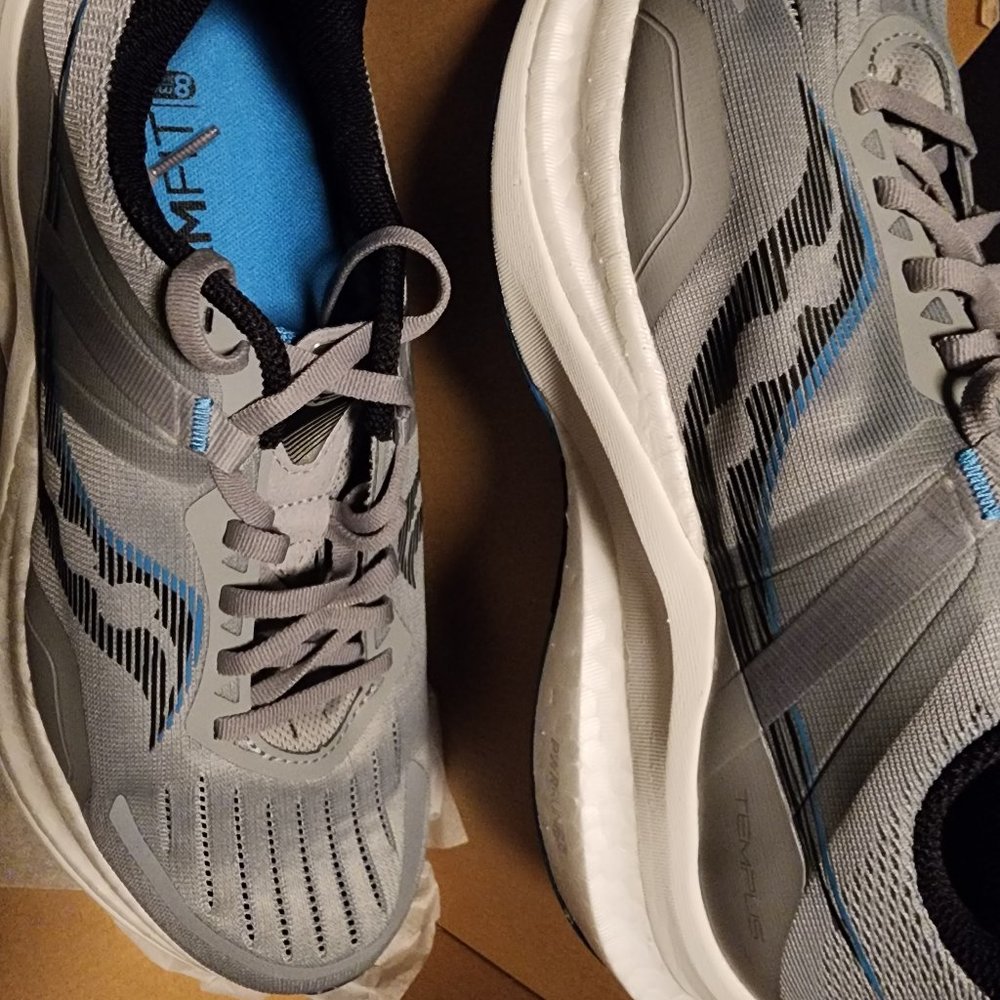 Saucony Tempus Running Shoe men 10.5 Sneaker